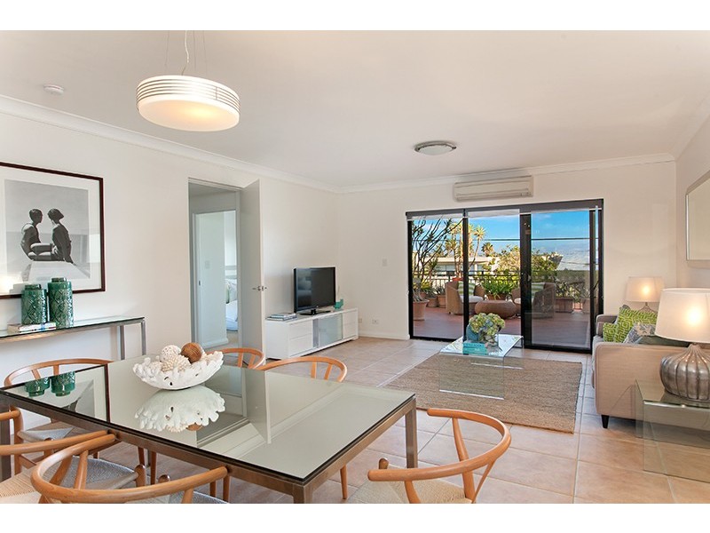 2/70 Pitt Road, North Curl Curl NSW 2099