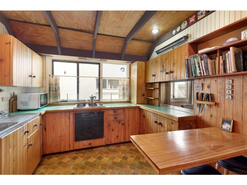 27 Wyuna Avenue, Freshwater NSW 2096