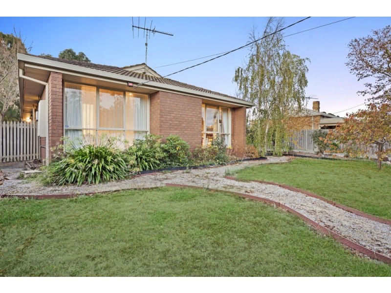 42 Fersfield Road, Gisborne VIC 3437