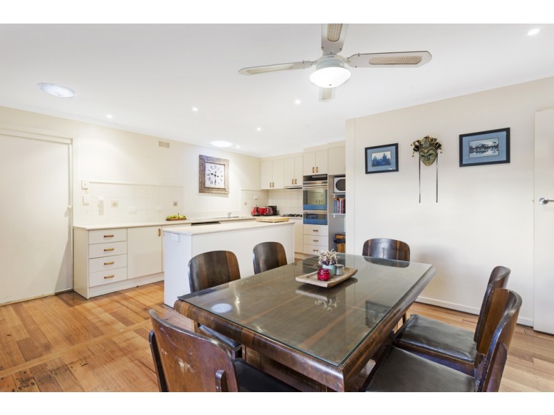 42 Fersfield Road, Gisborne VIC 3437