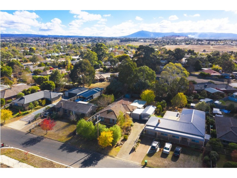 42 Fersfield Road, Gisborne VIC 3437