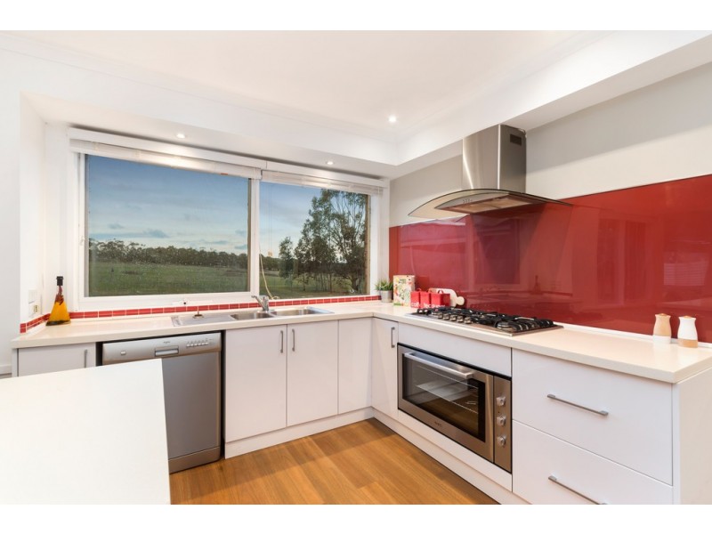 41 Dixon Road, Gisborne VIC 3437