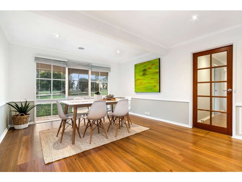 41 Dixon Road, Gisborne VIC 3437