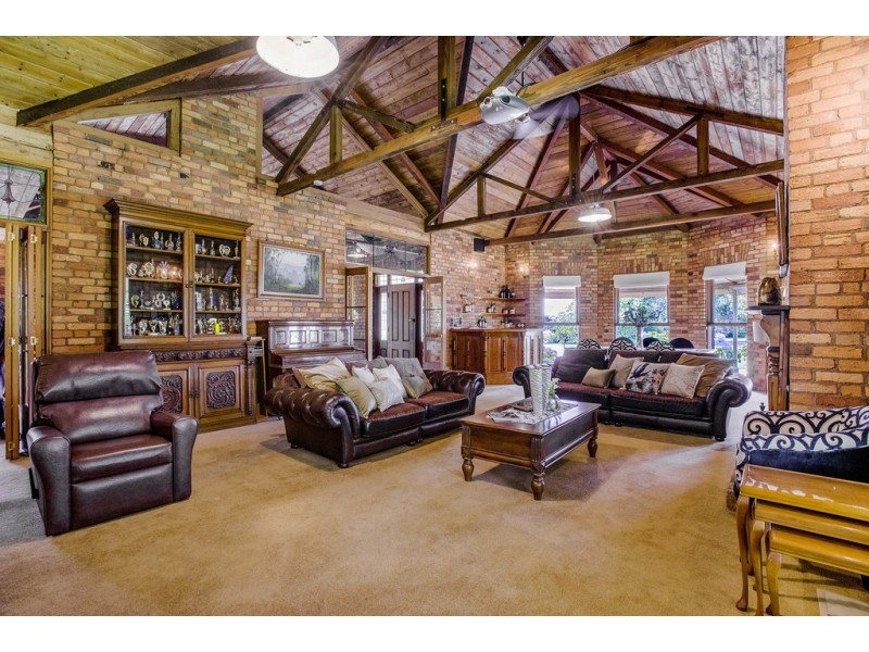 61 Willowbank Road, Gisborne VIC 3437