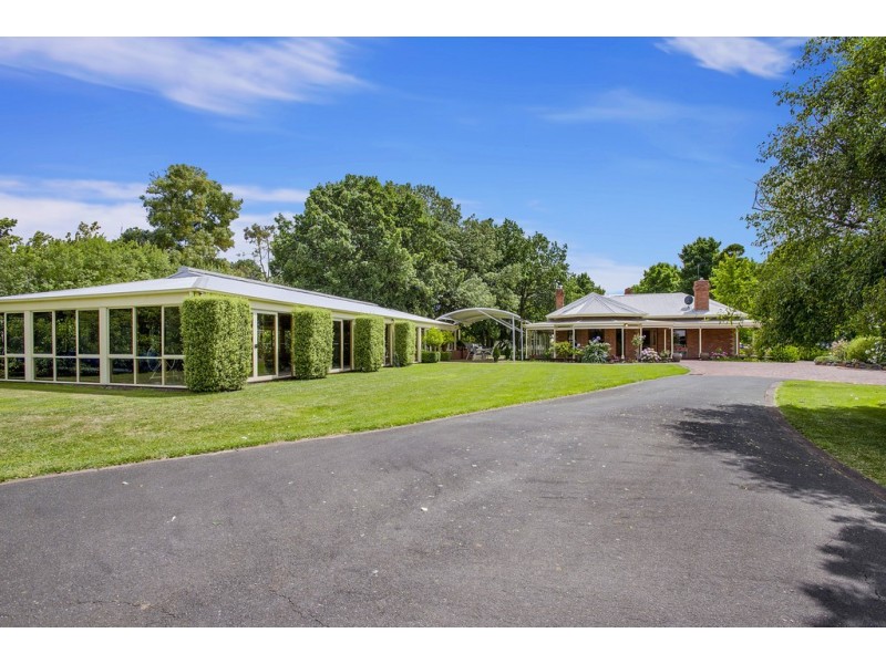 61 Willowbank Road, Gisborne VIC 3437