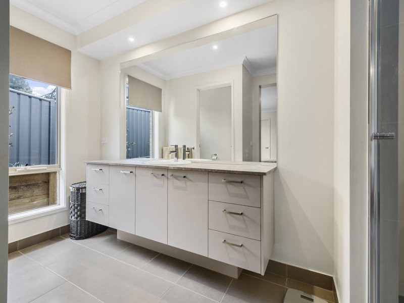 5 Kelly Close, Kyneton VIC 3444