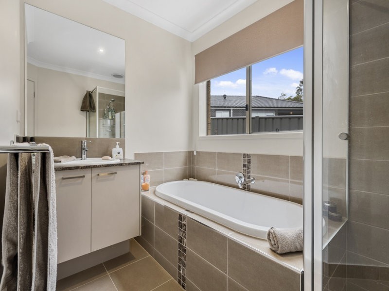 5 Kelly Close, Kyneton VIC 3444