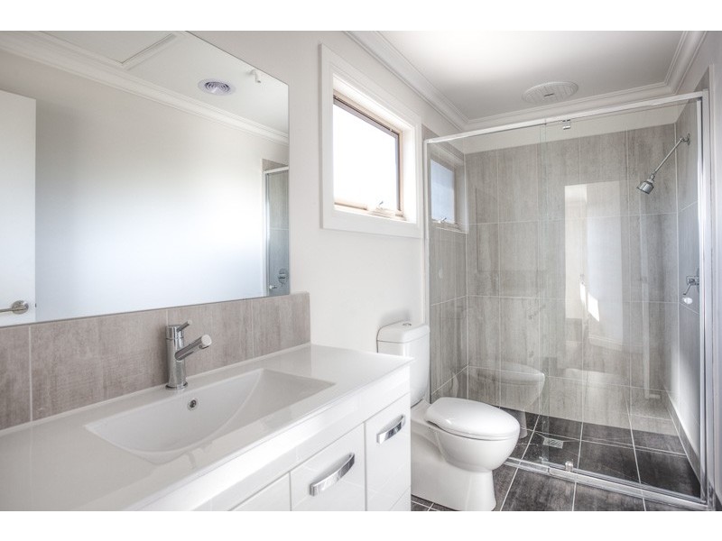 3/96 Station Road, Gisborne VIC 3437