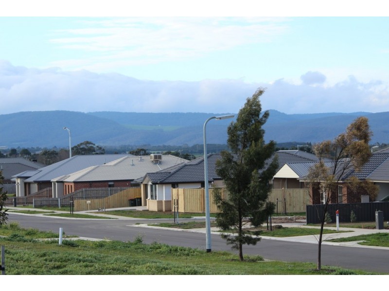 40 Gordon Boulevard, Gisborne VIC 3437