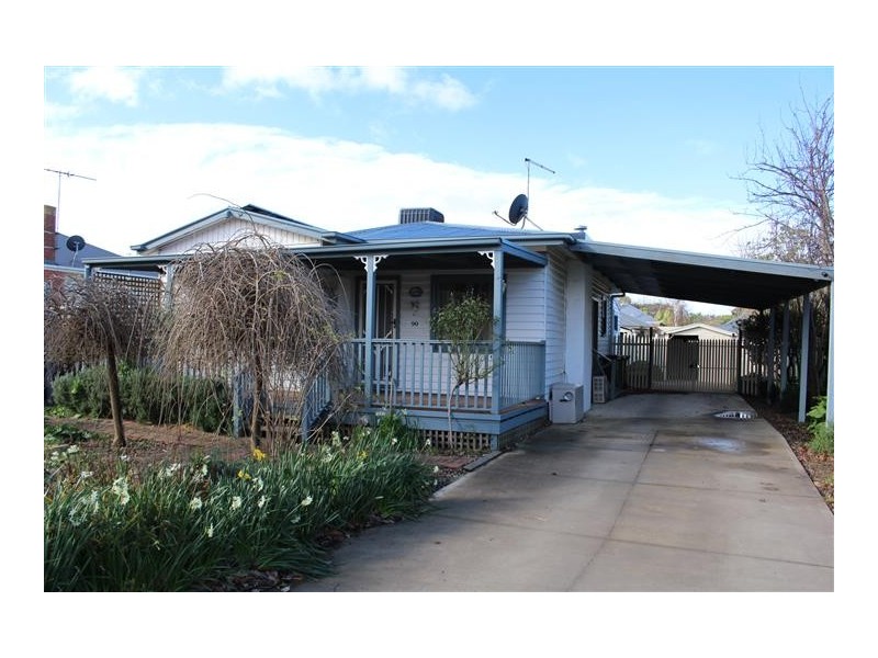 90 Station Road, Gisborne VIC 3437