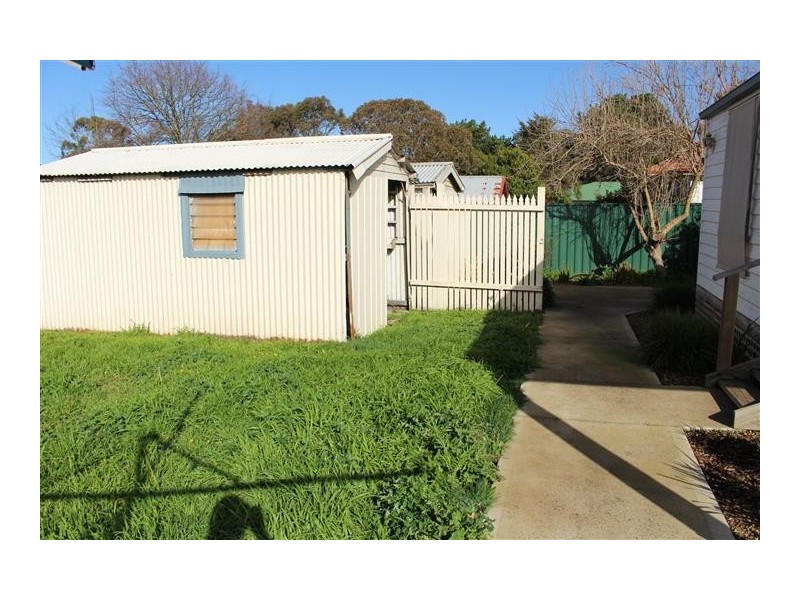 90 Station Road, Gisborne VIC 3437