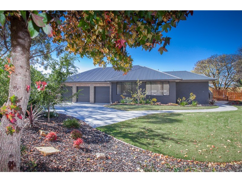 143 Aitken Street, Gisborne VIC 3437