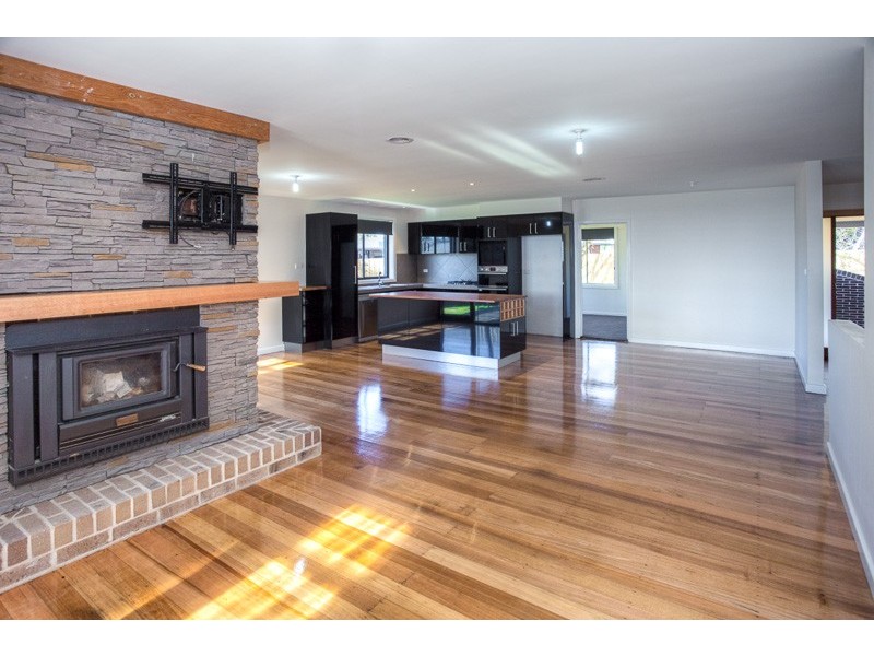 143 Aitken Street, Gisborne VIC 3437