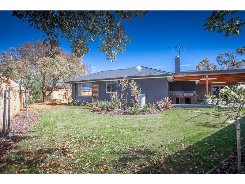 143 Aitken Street, Gisborne VIC 3437