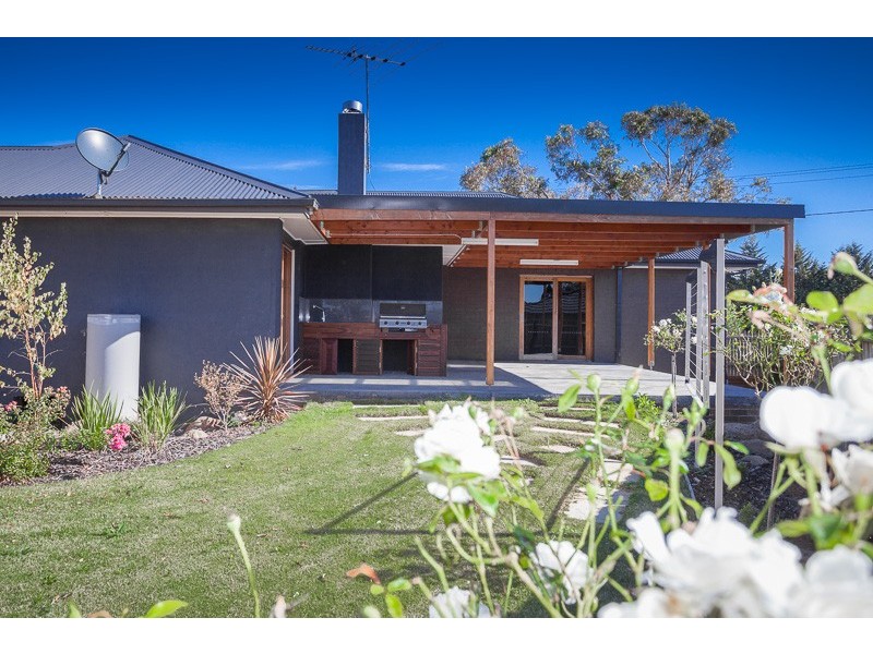 143 Aitken Street, Gisborne VIC 3437