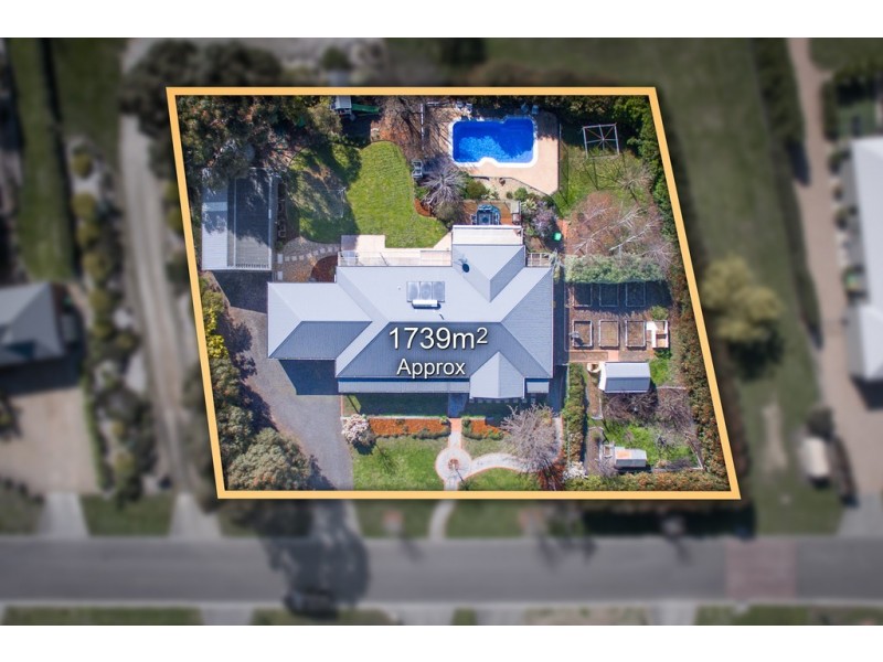 17 Glenton Court, Gisborne VIC 3437