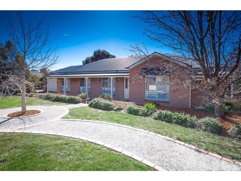 17 Glenton Court, Gisborne VIC 3437