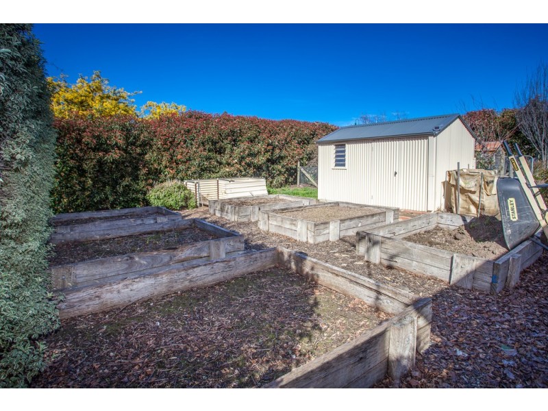 17 Glenton Court, Gisborne VIC 3437