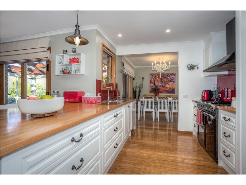 102 Frith Road, Gisborne VIC 3437