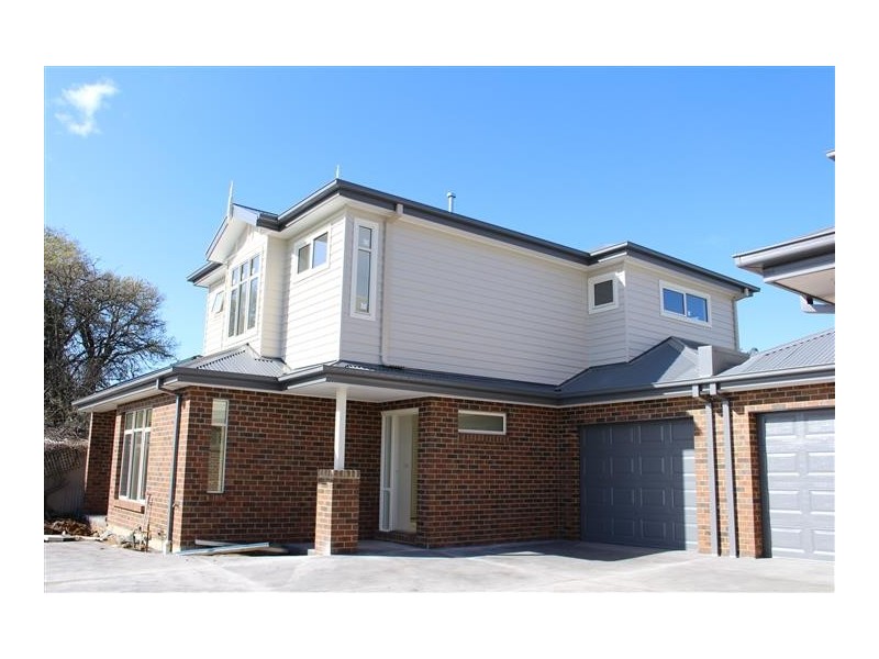 3/55 Brantome Street, Gisborne VIC 3437