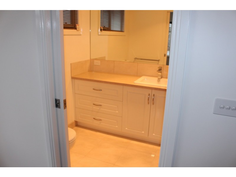 3/55 Brantome Street, Gisborne VIC 3437