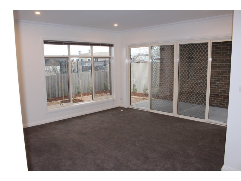 3/55 Brantome Street, Gisborne VIC 3437