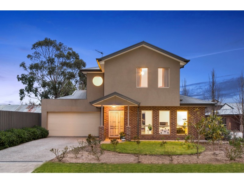 Unit 11/14-16 Rodney Street, Gisborne VIC 3437