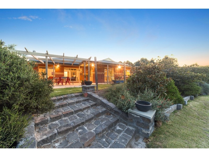 2 Domain Mews, Gisborne VIC 3437