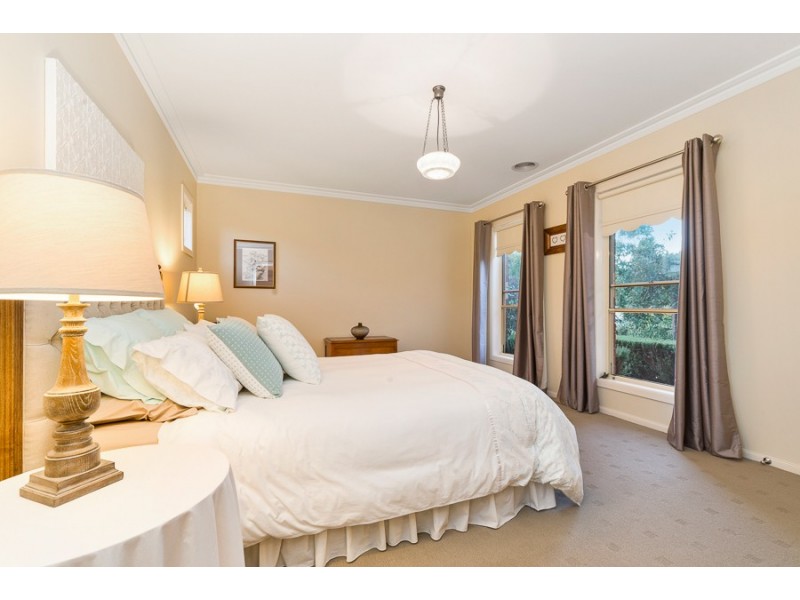 2 Domain Mews, Gisborne VIC 3437