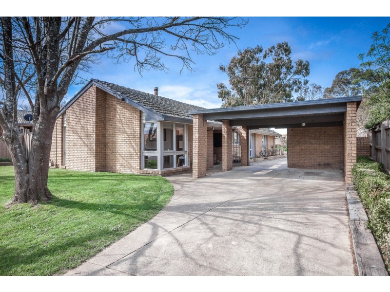 25 Grant Avenue, Gisborne VIC 3437
