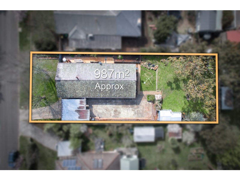 25 Grant Avenue, Gisborne VIC 3437
