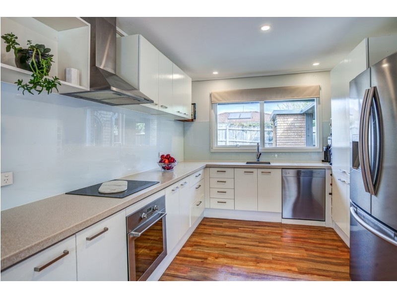 25 Grant Avenue, Gisborne VIC 3437