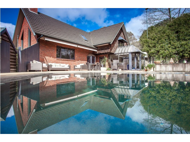 2 Bruce Street, Macedon VIC 3440