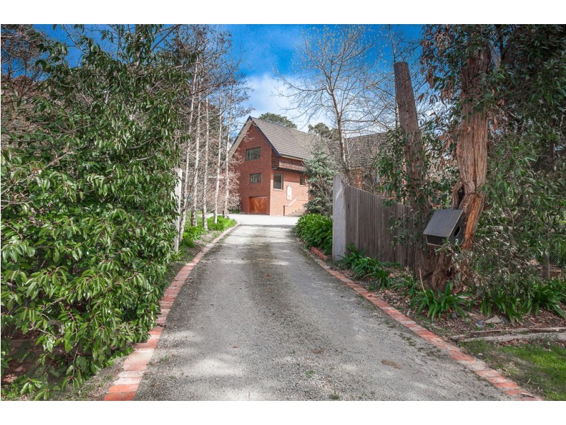 2 Bruce Street, Macedon VIC 3440