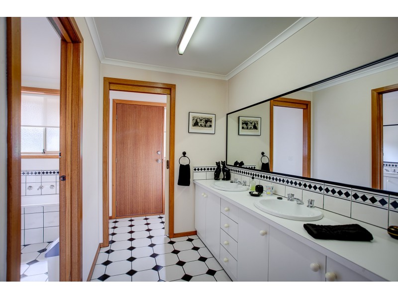 23-35 O’Connell Avenue, Toolern Vale VIC 3337