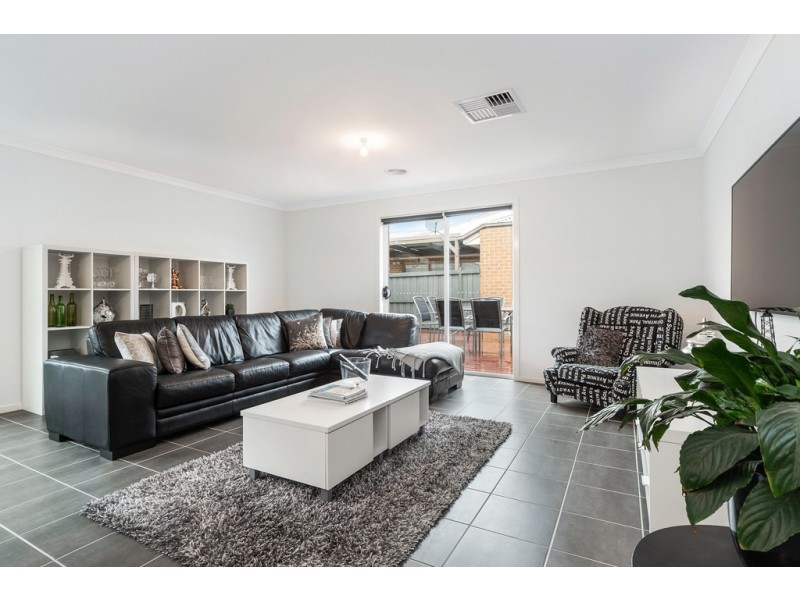 5 Elizabeth Court, Riddells Creek VIC 3431