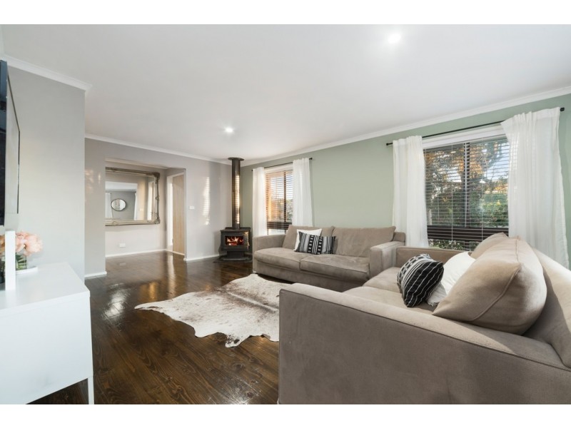 27 Farrell Street, New Gisborne VIC 3438