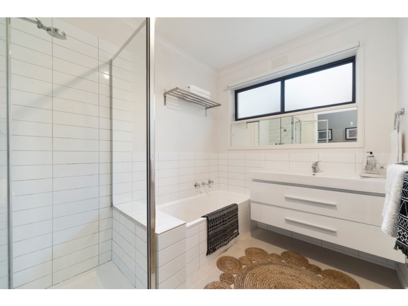 27 Farrell Street, New Gisborne VIC 3438