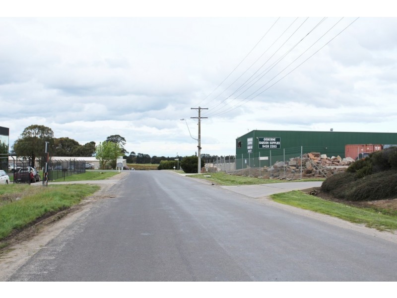 17 Ladd Road, New Gisborne VIC 3438