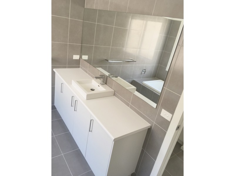 9 Wedmore Cres, Sunbury VIC 3429