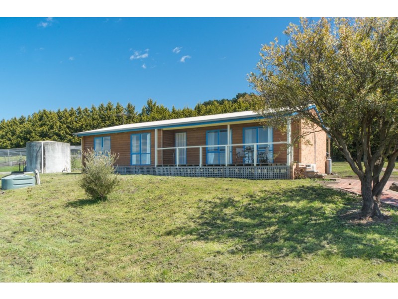 79 Berrie Road, Gisborne South VIC 3437