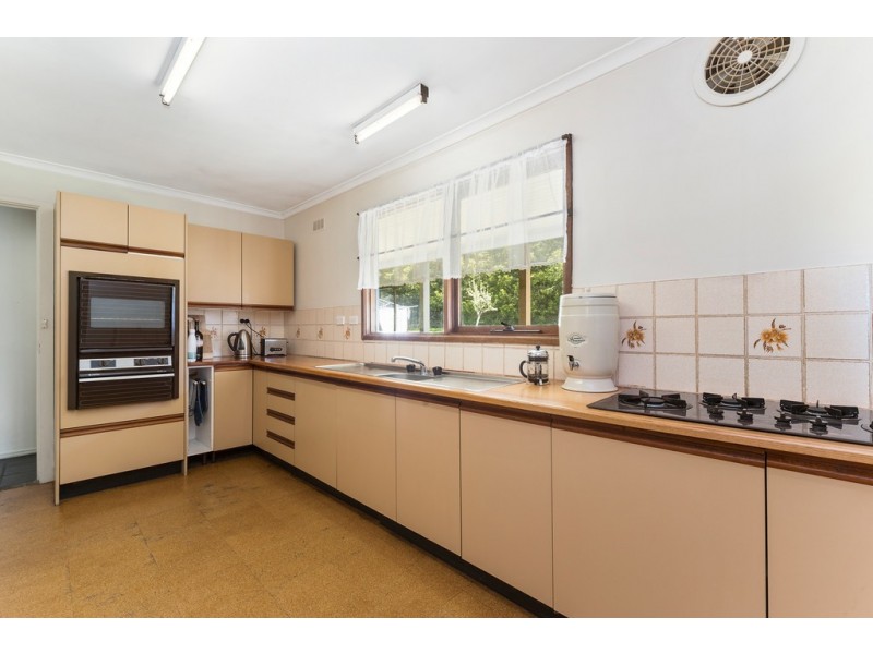 79 Berrie Road, Gisborne South VIC 3437