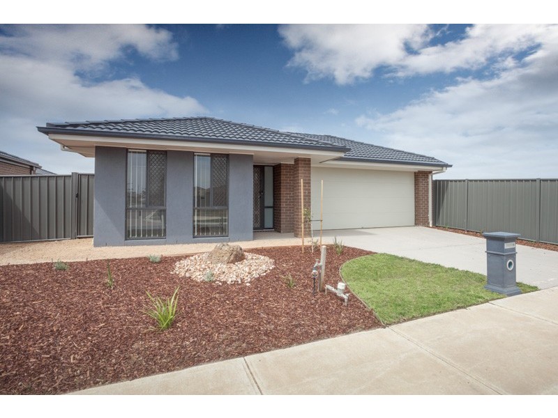 41 Aruma Ave, Melton West VIC 3337