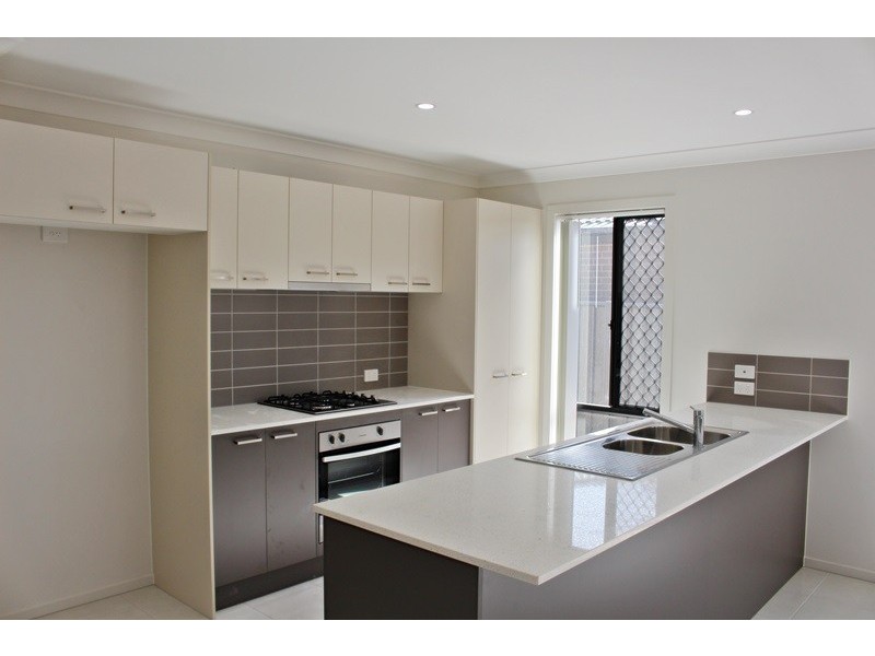 41 Aruma Ave, Melton West VIC 3337