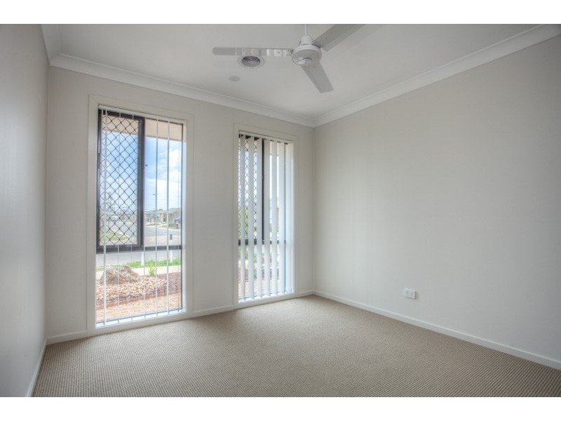 41 Aruma Ave, Melton West VIC 3337