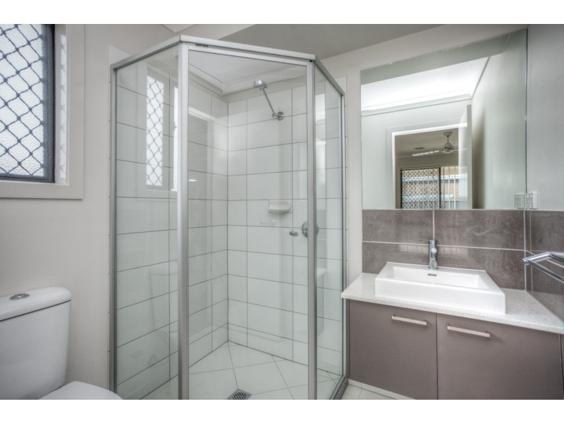 41 Aruma Ave, Melton West VIC 3337