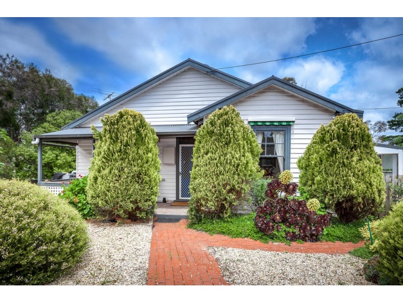 25 Morrow Road East, New Gisborne VIC 3438