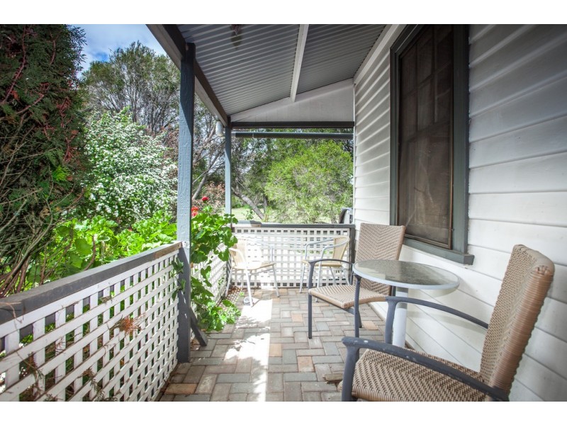 25 Morrow Road East, New Gisborne VIC 3438