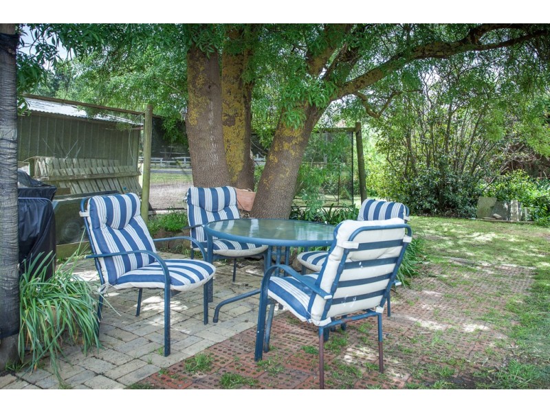 25 Morrow Road East, New Gisborne VIC 3438