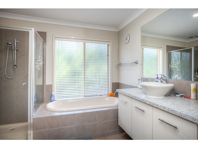 111 Sheedy Road, Gisborne VIC 3437